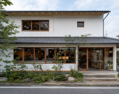 カフェ＋住居の
店舗併用住宅