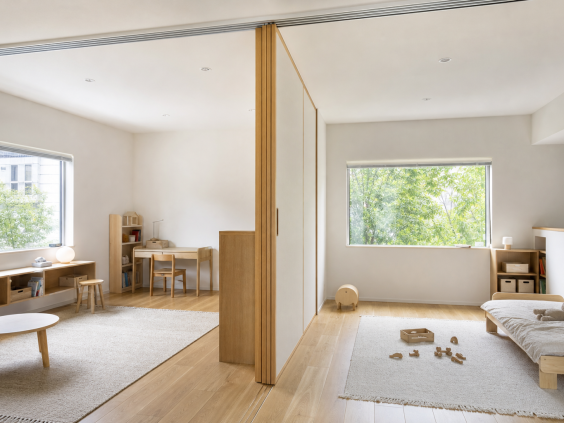 子ども部屋の
間仕切りで、成長に対応。